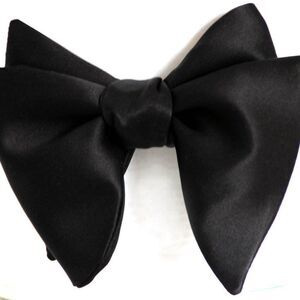 Men's Self-tied Bow Tie Black Charmeuse Silk Bow tie Big Butterfly‎ Bow tie